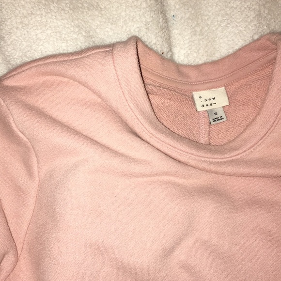 pullover tee - Picture 4 of 5